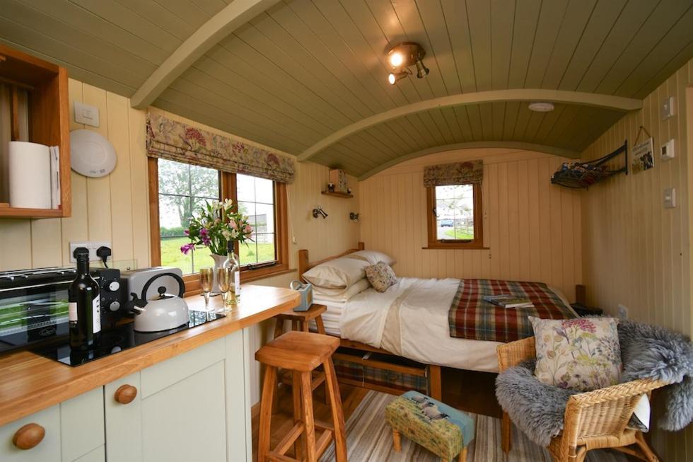 The Shepherds Hut Carmarthen Luaran gambar